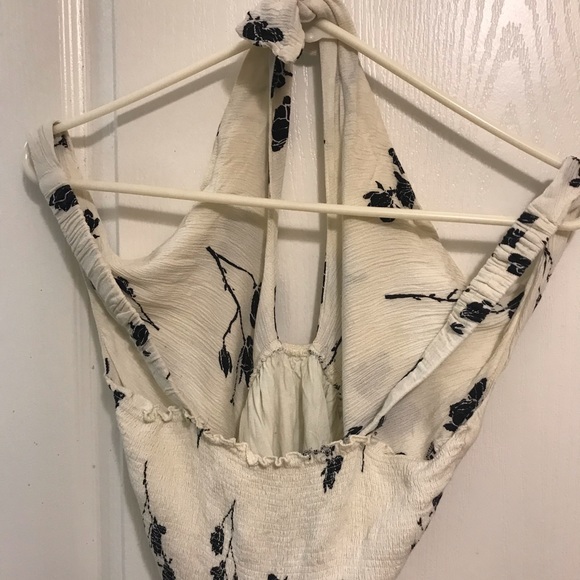 Illa Illa 🤍🖤 Écru Halter Dress with Black Flowers, Size Medium - Picture 4 of 5